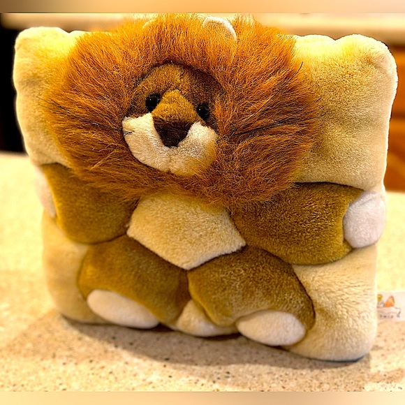 Vintage Stuffed Animal LION Plush 12" Pillow~1998 TWIE Angel Toys With Whiskers - Picture 2 of 16